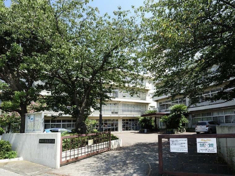 横浜市立大鳥中学校（約1,300m）