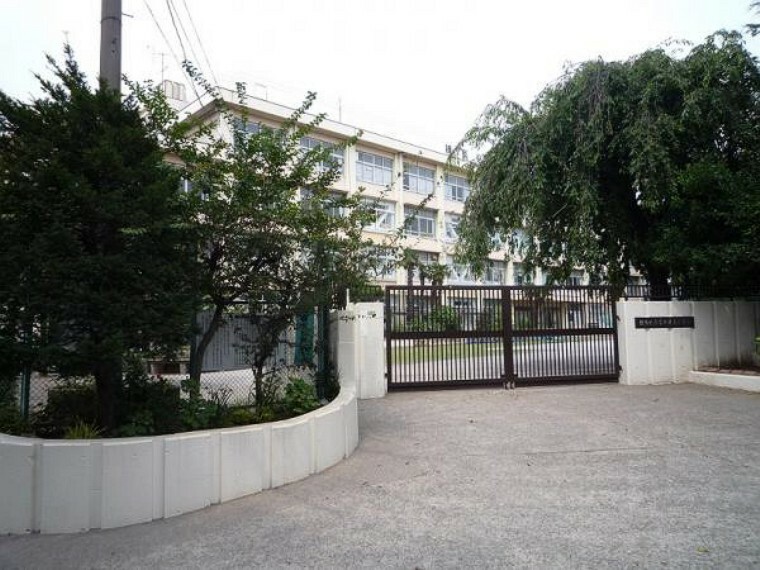 小学校 練馬区立富士見台小学校　徒歩7分