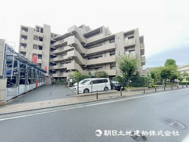 外観写真 ＜外観＞公園隣接、静かな住宅街の中のマンションです