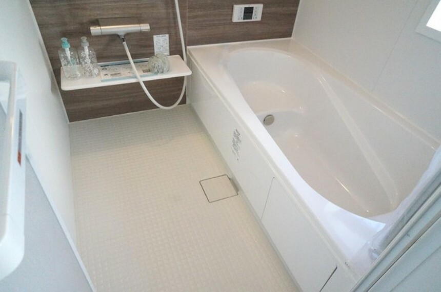 浴室 1坪広さを設けた浴室でゆったりバスタイム。