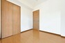 クローゼットのある洋室　※画像はCG により床・壁を加工し、家具等を加工した空室イメージです。　