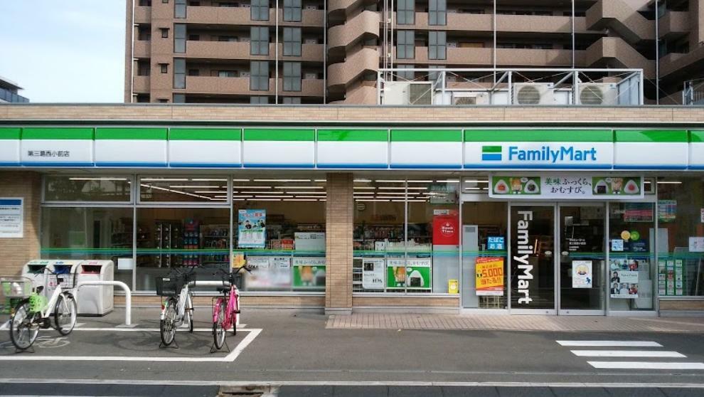 コンビニ 【コンビニエンスストア】ファミリーマート 第三葛西小前店まで204m