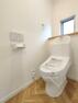 トイレ ・トイレ 清潔感のある空間に、使いやすく調整可能な洗浄機能を標準装備。