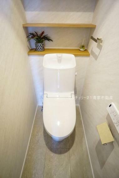 トイレ C号棟:温水洗浄便座付きトイレ！（2024年03月撮影）