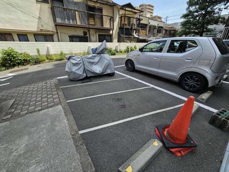 駐車場 バイク置き場も完備！