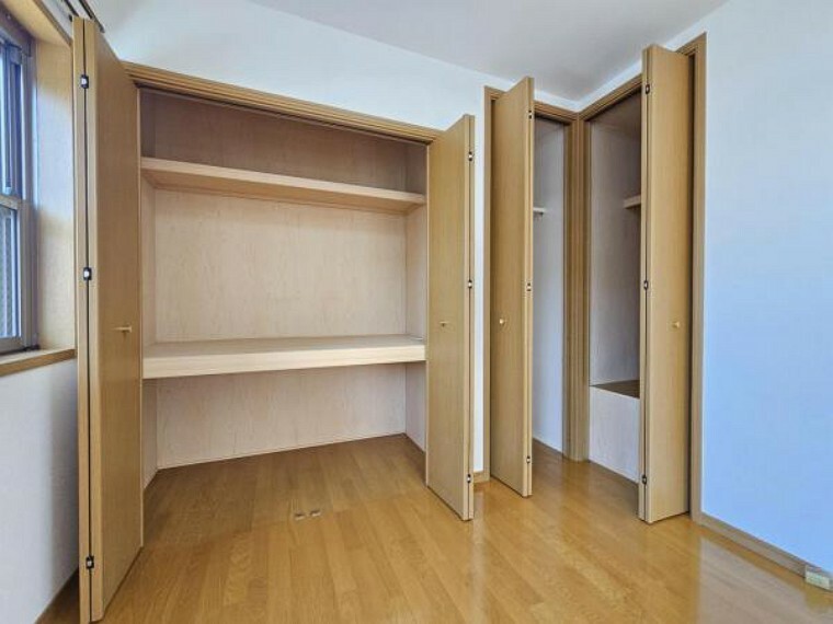 収納 洋室:収納充実ですっきりと整頓されたお部屋作りが可能です！