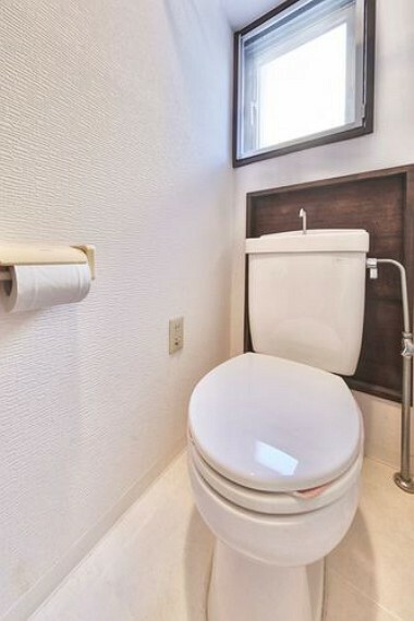 トイレ トイレ　※画像はCGにより家具等の削除、床・壁紙等を加工した空室イメージです。