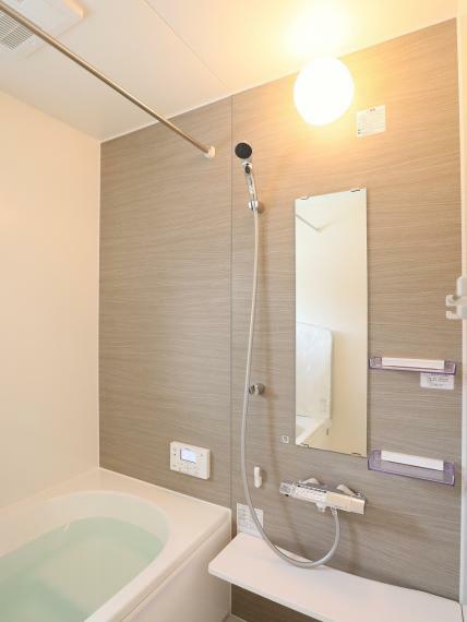 浴室 【8号棟】システムバス・浴室換気乾燥機