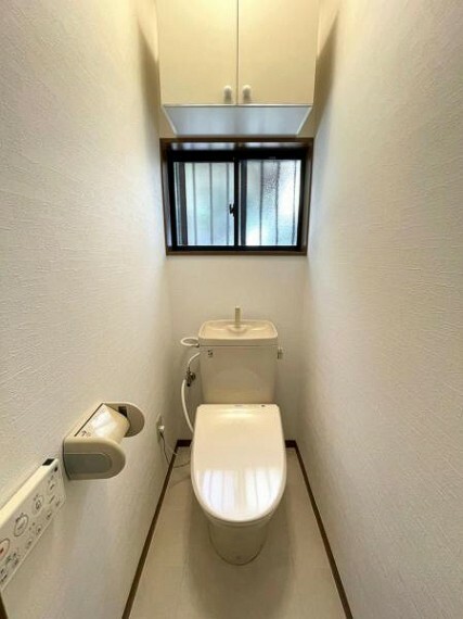 トイレ トイレはワンタッチ式の操作パネルです