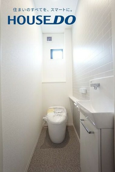 トイレ ウォシュレット付きトイレです トイレは1階と2階にあります！混み合う時間帯も安心！