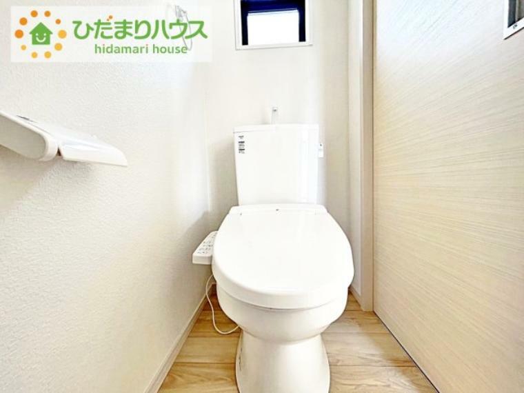 トイレ 1・2階にトイレあり。階段を降りなくてもいいので、高齢者の方も優しい 彡