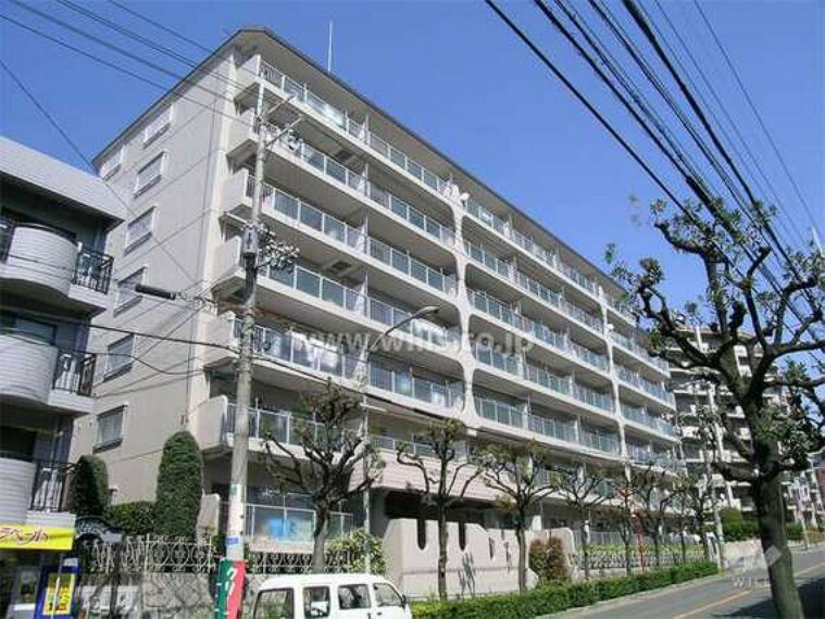 外観写真 【外観】このマンションは、北大阪急行線「緑地公園」駅から徒歩6分の場所にございます。