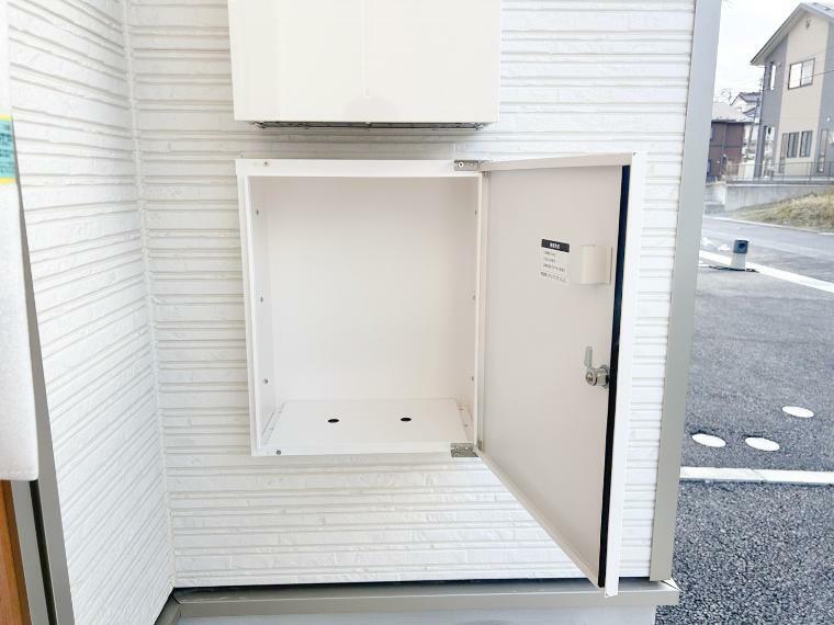 ≪宅配BOX≫非対面で荷物を受け取れるので、感染症対策はもちろん、配送時間を気にせずに過ごすことができます。※同仕様写真