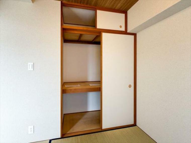 収納 各部屋に備えられたクローゼット。普段使わないものなども収納可能ですので、居室を広く使うことが出来ます。