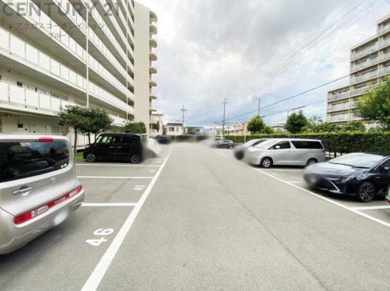 駐車場 【駐車場】 駐車場は平面駐車場となっております。最新の空き状況については、担当者までご確認ください。