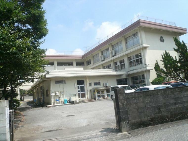 小学校 【小学校】潮江小学校まで965m