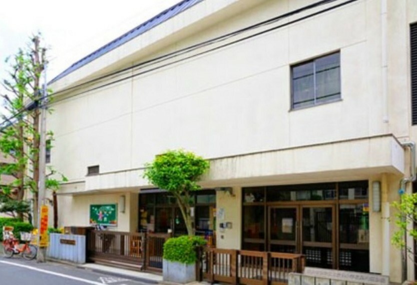 幼稚園・保育園 0歳から小学校就学前までの子どもの成長と発達を見据えた一貫した保育・教育を行っています。