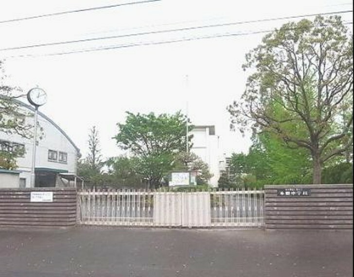 【中学校】富士見市立本郷中学校まで1733m