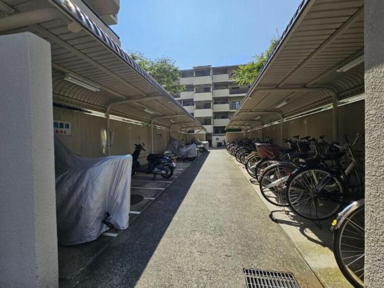 駐輪場 整理された駐輪場で自転車の出し入れもらくらく！