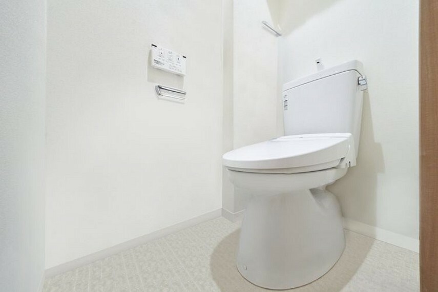 【トイレ】※画像はCGにより家具等の削除、床・壁紙等を加工した空室イメージです。。