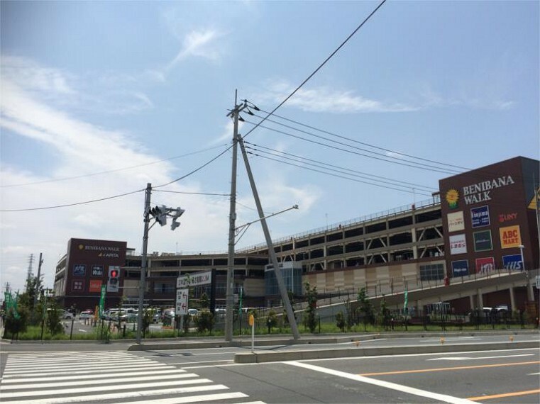 ショッピングセンター ベニバナウォーク桶川