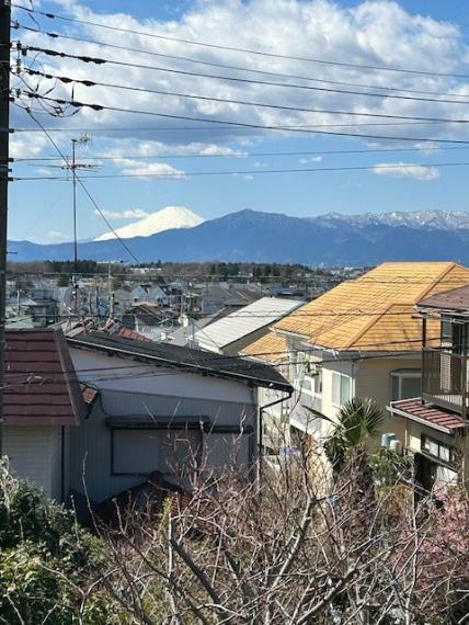 バルコニー インナーバルコニーから富士山を望む（1号棟）