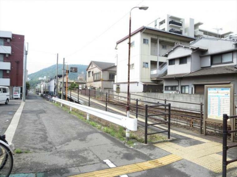 昭和町駅まで600m、徒歩8分　瓦町駅まで2700m、自転車で14分です。琴電各線、JR高徳線の複数路線利用可です。
