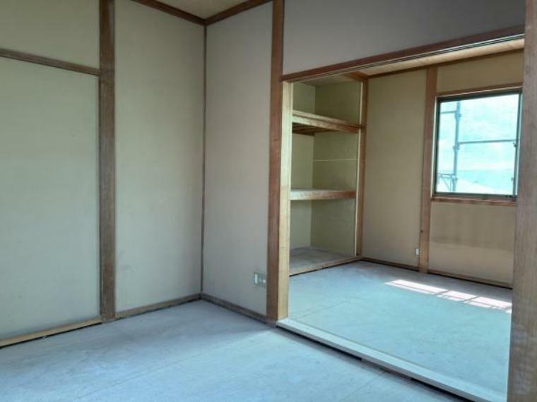 【リフォーム中】2階10.5畳和室です。畳の表替え、天井と壁クロスを張替えます。