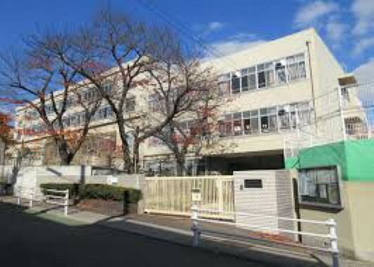 小学校 【小学校】神戸市立五位の池小学校まで817m