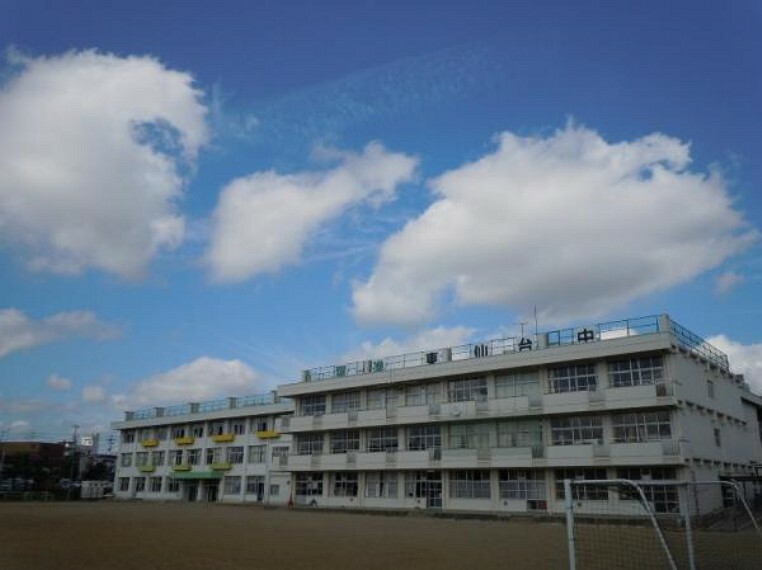 中学校 東仙台中学校（徒歩3分）186m