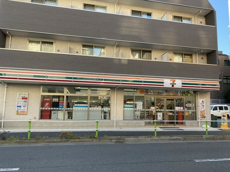 コンビニ セブンイレブン板橋徳丸1丁目店 徒歩2分。