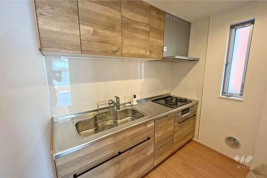 キッチン キッチンは壁付け式でリビングが広く使えます！食洗機付きで家事の手間も省きやすいです！