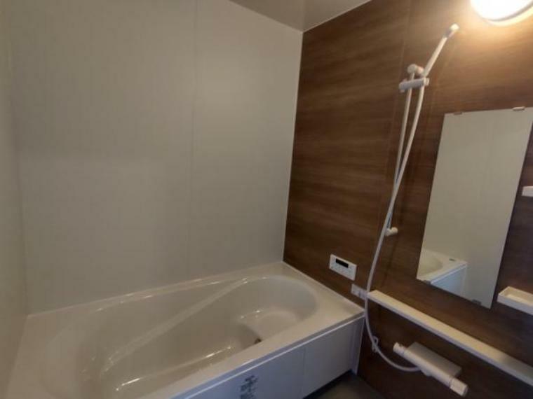 浴室 【リフォーム中写真:浴室】浴槽はLIXIL製のユニットバスに新品交換予定です。