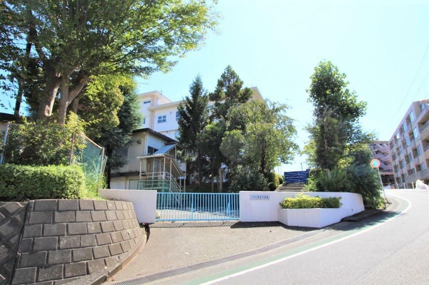 中学校 川崎市立菅生中学校（●生徒たちは地域にあたたかく見守られ明るく一生懸命活動しています。「子どもは家庭で育ち、学校で学び、地域で伸びる」地域と共に歩む学校です●）