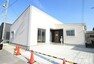 現況写真 ご要望の多い平屋の新築戸建です！LDKは和室を合わせて24.5帖の大変大きな空間となっております。（2023年12月14日撮影）