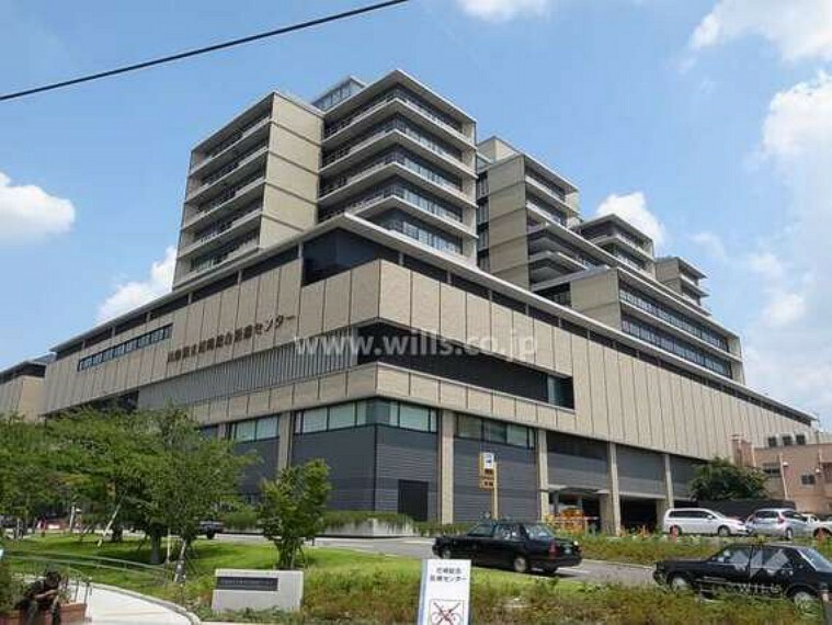 兵庫県立尼崎総合医療センターの外観（約971m）