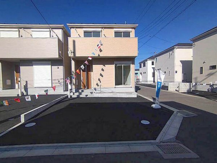 現況外観写真 子育て環境にはぴったりな落ち着いた雰囲気の閑静な住宅地