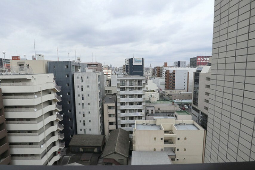 眺望 バルコニーからの眺め（東方向）高い建物がなく、日の光がしっかりとお部屋に入ります。