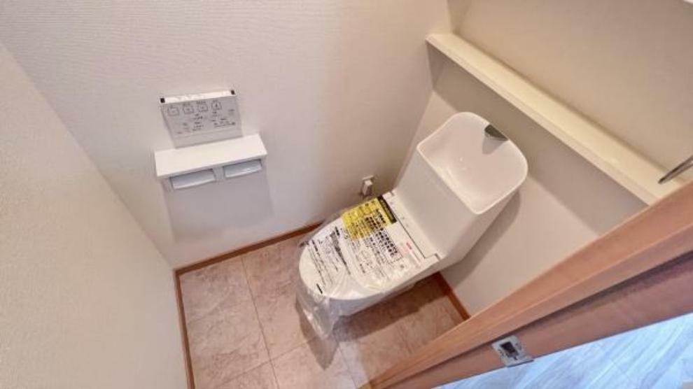 トイレ トイレは明るい空間で清潔感があります。