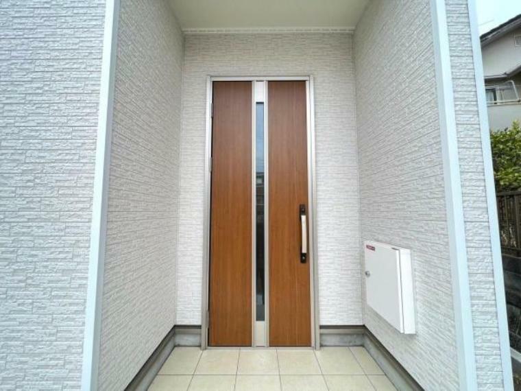 玄関 《玄関》　■我が家の顔である玄関。帰るのが楽しみになりますね。