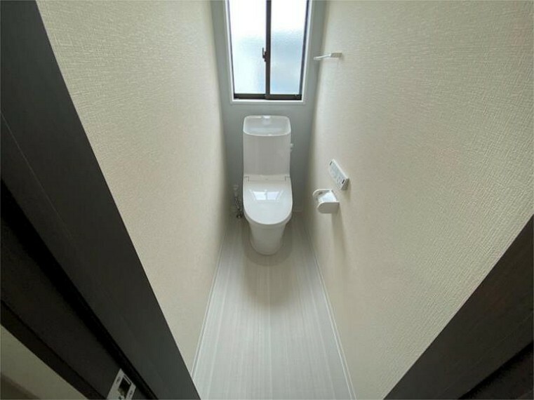 2Fトイレ。2階にもトイレがあると便利ですね