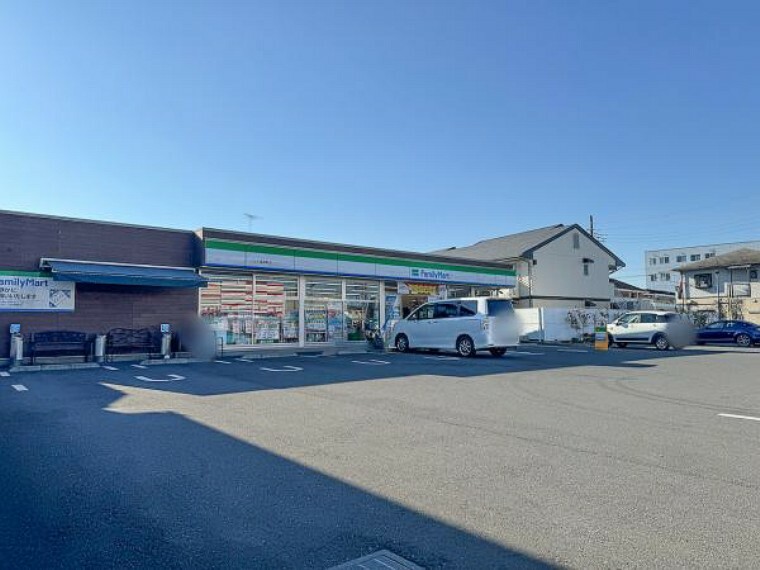 コンビニ ファミリーマート 八王子楢原町店迄200m