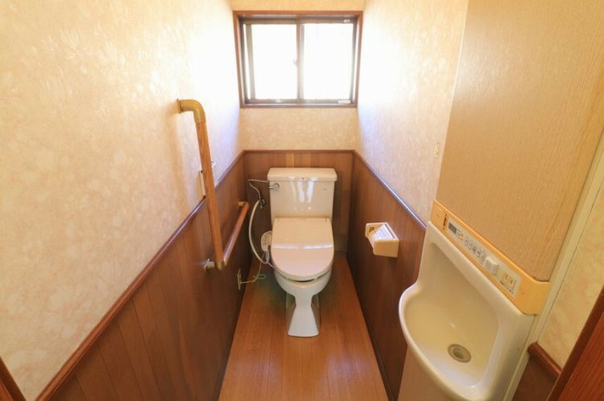 トイレ 【トイレ】ウォシュレット機能付きのトイレです