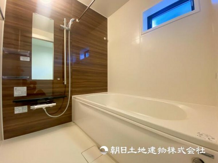 浴室 【浴室】少ないガス量で効率よくお湯を沸かす省エネ性の高い給湯エコジョーズ