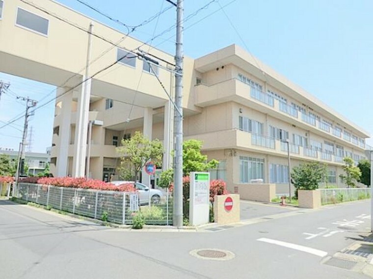 病院 【湘南厚木病院】2290m　とても丁寧に説明してくださいます。駐車場もあります。