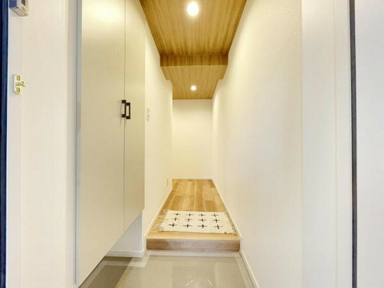 玄関 玄関はおうちの第一印象　清潔感あふれる空間を重視した造りになります