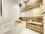 浴室 機能性とデザイン性に重きを置き、ゆったりとお過ごしいただけるバスルームです。心と身体の疲れを癒してくれる安らぎの空間です
