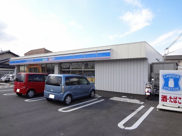 コンビニ 【コンビニエンスストア】ローソン　宇治小倉堀池店まで600m