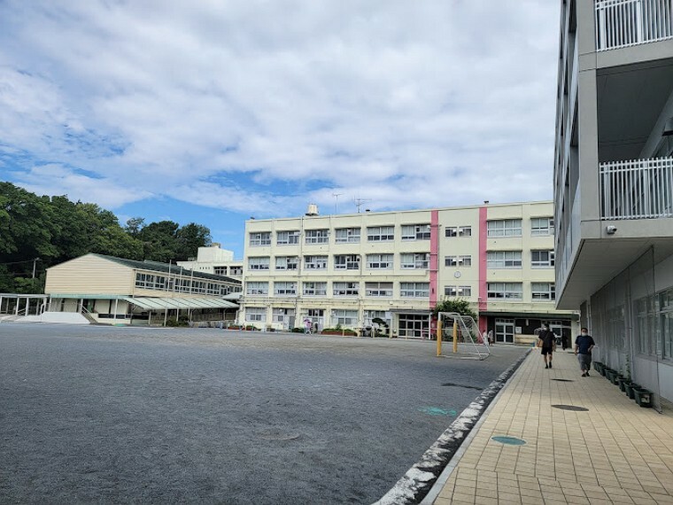 小学校 【小学校】横浜市立長津田小学校まで1429m