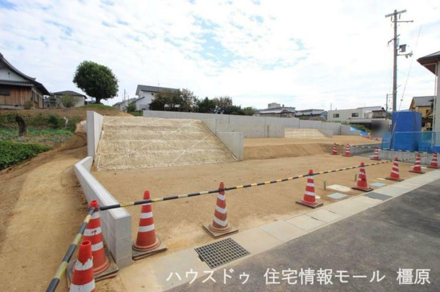 現況写真 前面道路含む現地写真